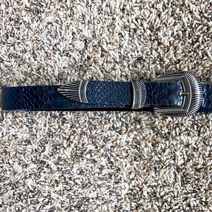 Faux snakeskin western style belt size XS